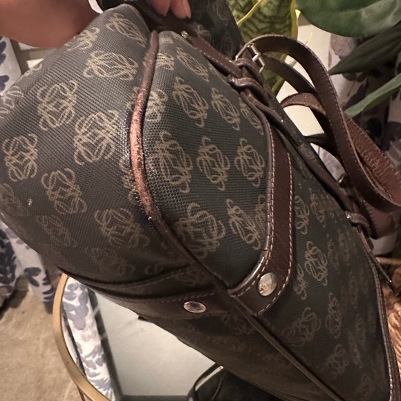 Loewe Anagram Shoulder Bag with COA & generic dustbag - Picture 7 of 16